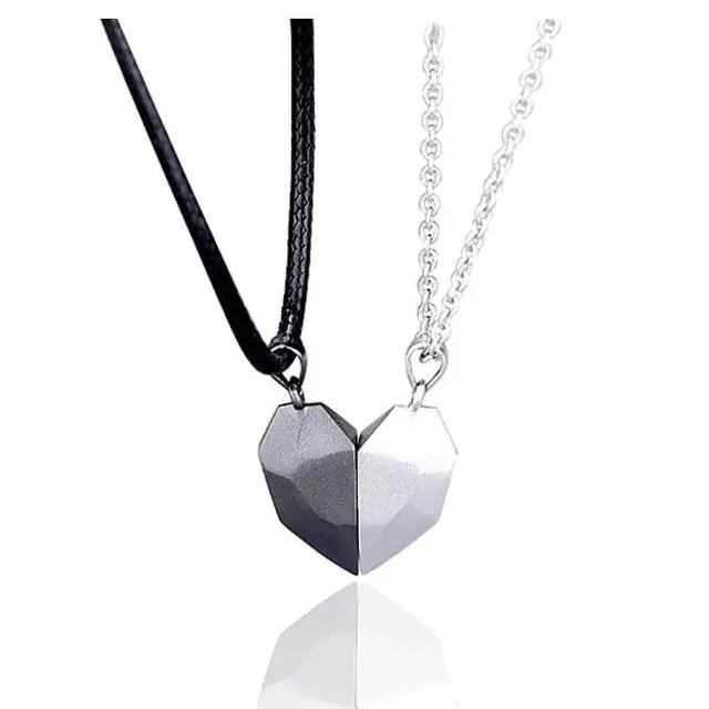 Love link Magnetic Couple Necklace Set