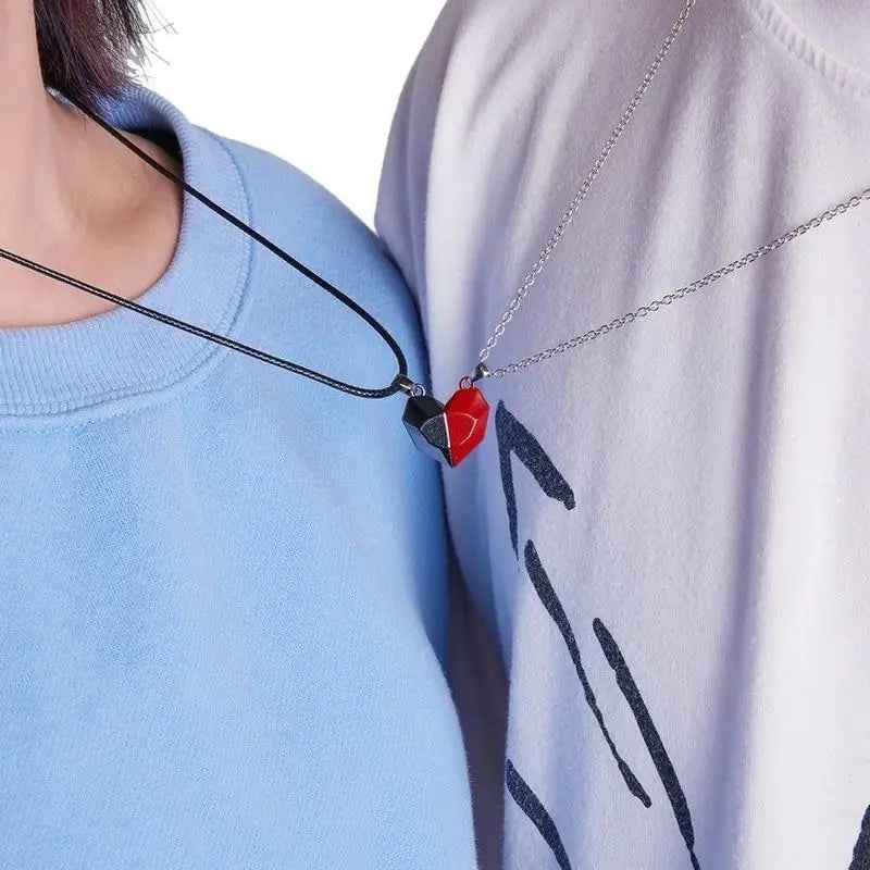 Love link Magnetic Couple Necklace Set